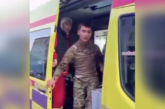 Драку устроил в машине неотложки пьяный мужчина в Атырау (ВИДЕО)