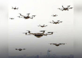 Над трассами у границы с РФ начали летать дроны