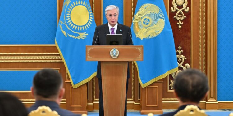 Вклад учителей в процветание Казахстана бесценен: Токаев поздравил педагогов с Днём учителя