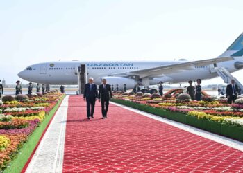 Токаев прибыл с визитом в Душанбе (ВИДЕО)