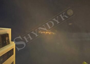 Необычный светящийся объект появился в небе над Астаной (ВИДЕО)