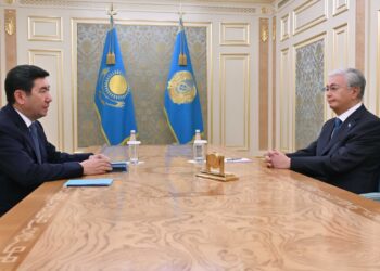 Токаев принял главу Мажилиса Кошанова
