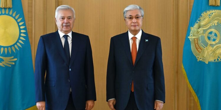 Токаеву доложили о планах работы компании «Лукойл»