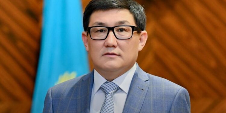 Первым избранным акимом Семея стал Адлет Кожанбаев