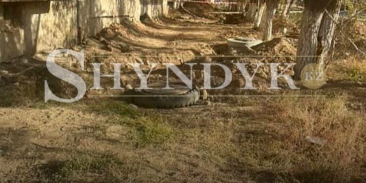 Рабочего насмерть засыпало грунтом: жители Жезказгана жалуются на брошенную траншею