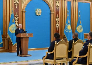 Касым-Жомарт Токаев поздравил спасателей с профессиональным праздником