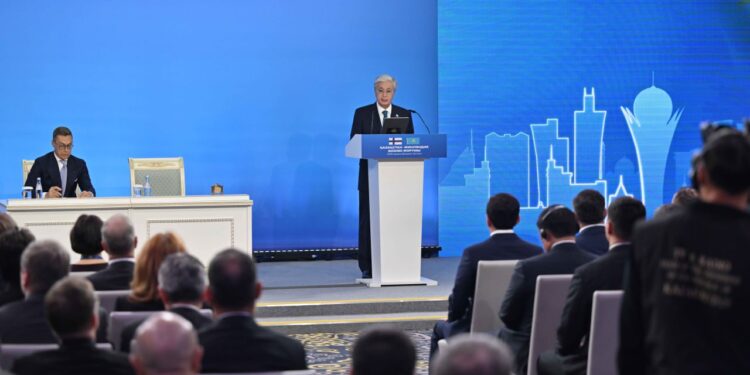 Токаев и Стубб выступили на бизнес-форуме «Казахстан – Финляндия»