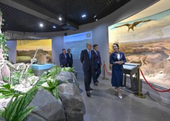 Касым-Жомарт Токаев посетил кызылординский историко-краеведческий музей