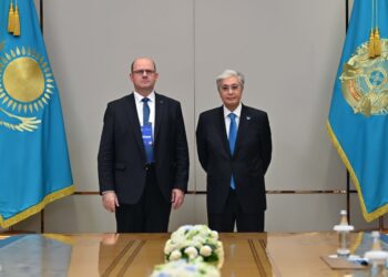 Президент провёл встречу с ректором МИФИ Владимиром Шевченко