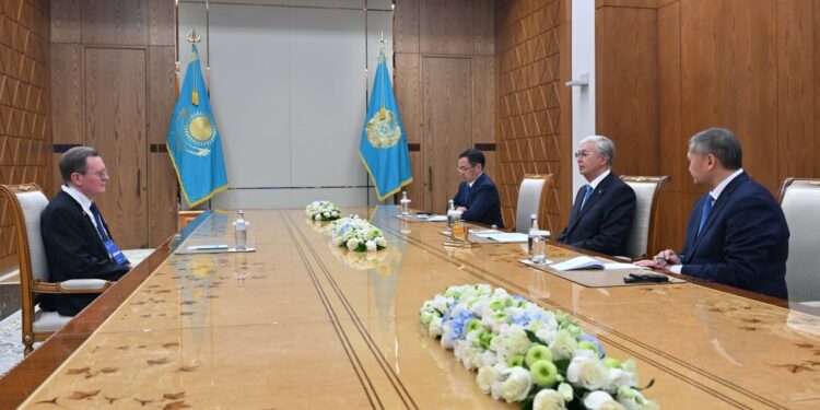 Токаев: Queen’s University Belfast представляет значительный интерес для Казахстана