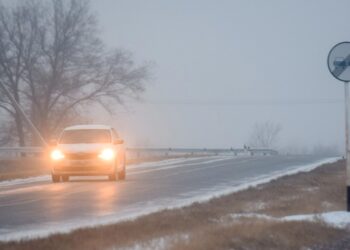 Штормовое предупреждение в Казахстане на 21-22 ноября