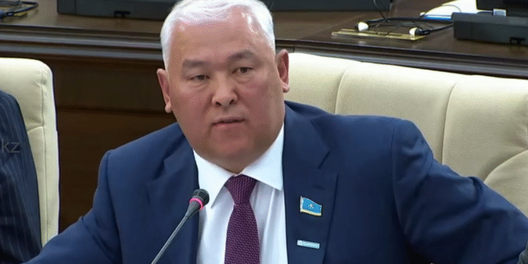 Абенов призвал проверить Tesla Education из-за подозрений в банковском мошенничестве