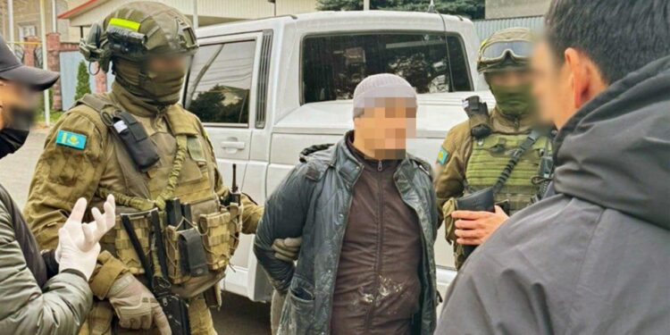 Призывали к убийствам: сотрудники КНБ задержали религиозных фанатиков