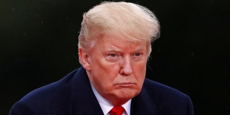 Опять за своё: Трамп резко ответил на вопрос журналистки (ВИДЕО)