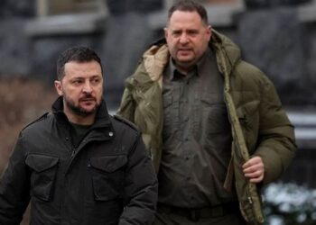 Зеленский сообщил об отставке главы Офиса президента Украины