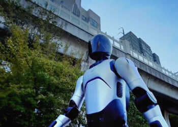 Человекоподобный робот из Китая прошёл 100 км и попал в Книгу рекордов Гиннеса