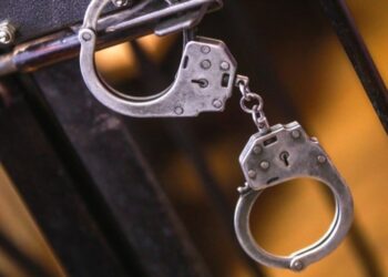 Зарезал 14-летнюю девочку: акмолинские полицейские задержали подозреваемого