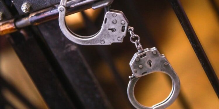 Зарезал 14-летнюю девочку: акмолинские полицейские задержали подозреваемого