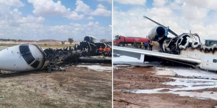 Самолёт с чиновниками рухнул при посадке в Конго