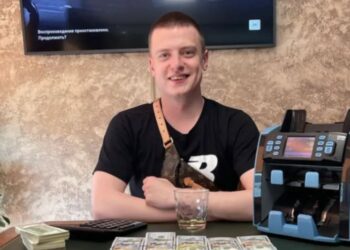 Треш-блогер Mellstroy объявлен в розыск в Казахстане. В чём его обвинили?