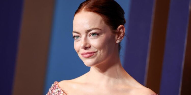 Учёные назвали Эмму Стоун самой красивой женщиной