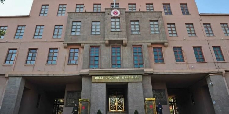 В Минобороны Турции подтвердили факт крушения своего самолёта