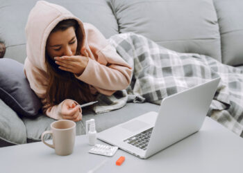 Сезон вирусов начался: премьер дал ключевые поручения Минздраву