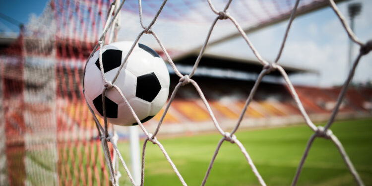 Три футбольных клуба в Казахстане станут частными уже в ноябре