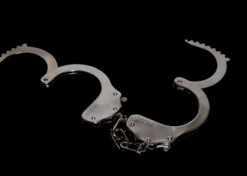 В Алматы арестовали мужчину, предложившего школьнице поездку за деньги