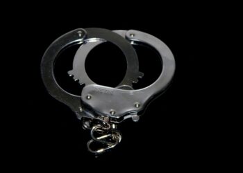 Вымогал 10 млн тенге у чиновника: в Шымкенте арестован блогер