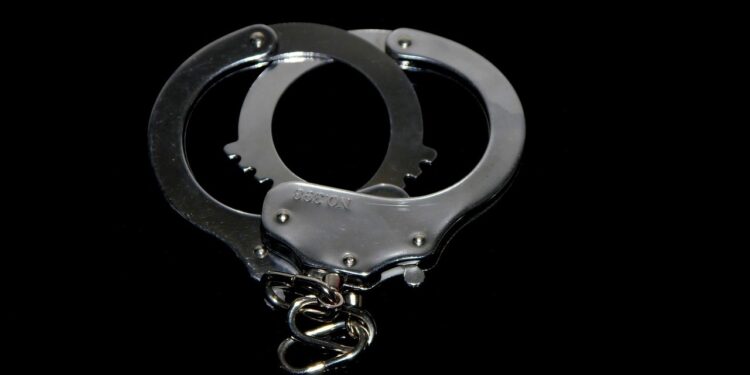 Вымогал 10 млн тенге у чиновника: в Шымкенте арестован блогер