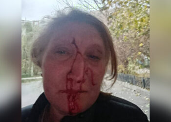 Курьер избил женщину в Алматы: полиция установила личность агрессора