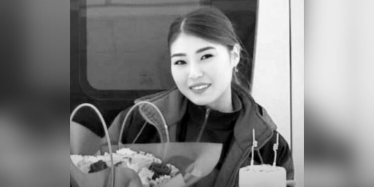 Обрушение облицовки ЖК в Астане: скончалась пострадавшая 23-летняя фельдшер