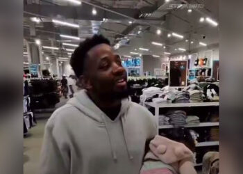 Экс-футболист «Кайрата» поразил казахстанцев, заговорив на казахском в США (ВИДЕО)