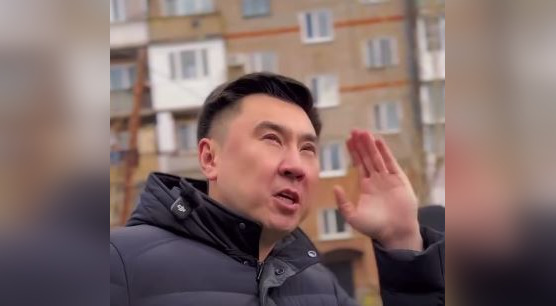 В Кокшетау обсуждают куртку акима за миллион тенге (ВИДЕО)