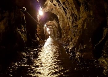 Рабочие едва не погибли: на руднике «Жомарт» снова обрушилась шахта (ВИДЕО)