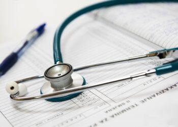 Пожар в Алгабасе: выживший ребёнок находится в критическом состоянии