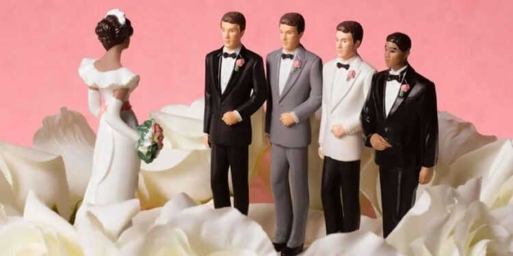 Один за уборку, другой за готовку: Танирберген Бердонгар прокомментировал идею двоемужества