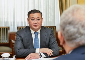 Политолог рассказал, почему Токаев доверяет Мурату Нуртлеу