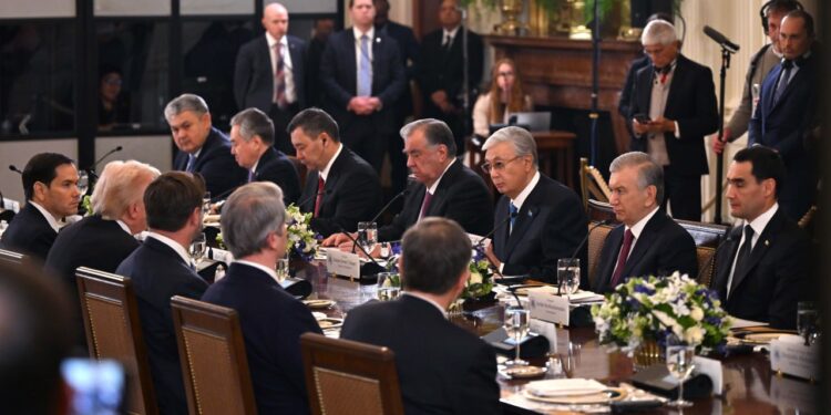 О чём говорили на саммите «Центральная Азия – США»?