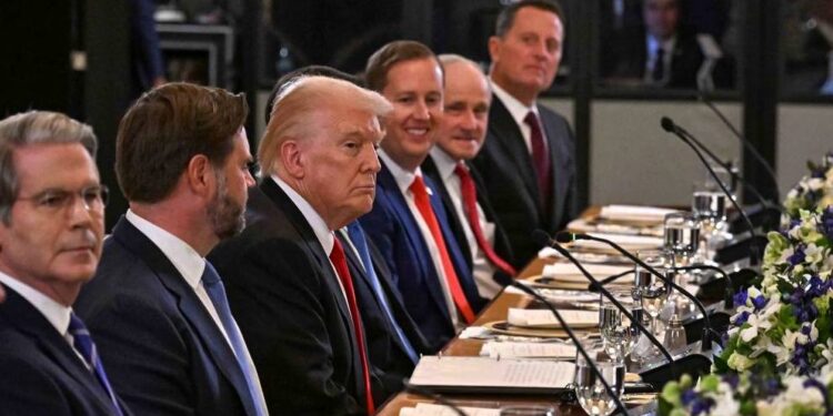 У вас выдающийся президент: Трамп похвалил Токаева (ВИДЕО)