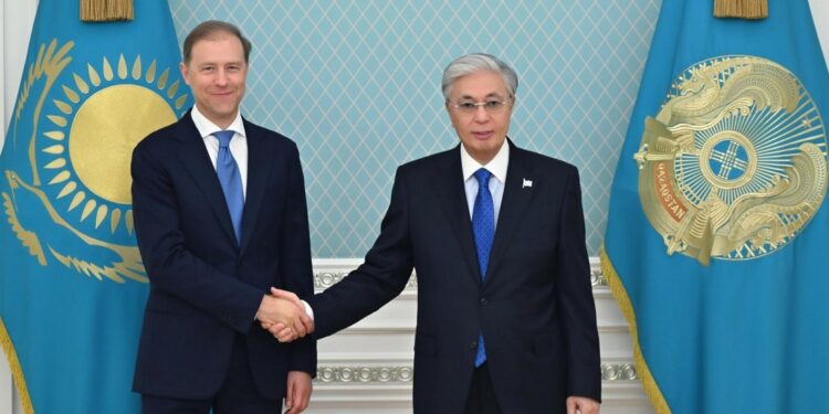 Токаев провёл переговоры с первым заместителем главы правительства России