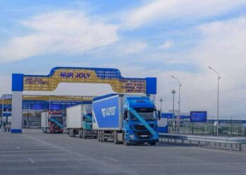 Полторы тысячи автомашин скопились на пункте «Нур жолы»: в КГД дали объяснения