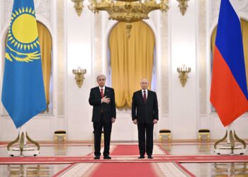 Официальная церемония встречи Касым-Жомарта Токаева прошла в Кремле (ВИДЕО)