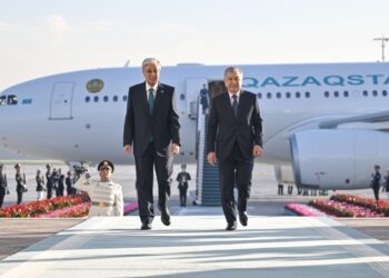 Токаев прибыл в Узбекистан по приглашению Мирзиёева (ВИДЕО)