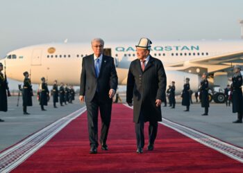 Токаев прибыл в Бишкек на саммит ОДКБ