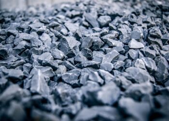 Акима уволили после незаконной добычи гравия в Туркестанской области