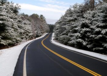 “Зелёные” коридоры и Транскаспийский маршрут: как будут развивать сеть автодорог Казахстана