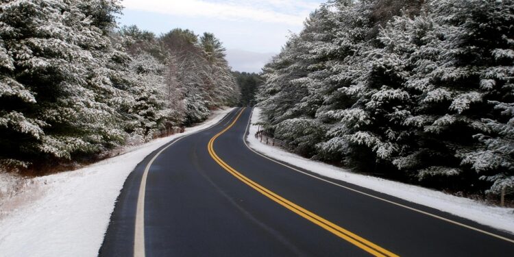 “Зелёные” коридоры и Транскаспийский маршрут: как будут развивать сеть автодорог Казахстана