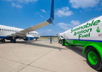 Казахстан готовится к выпуску «зелёного» авиационного керосина